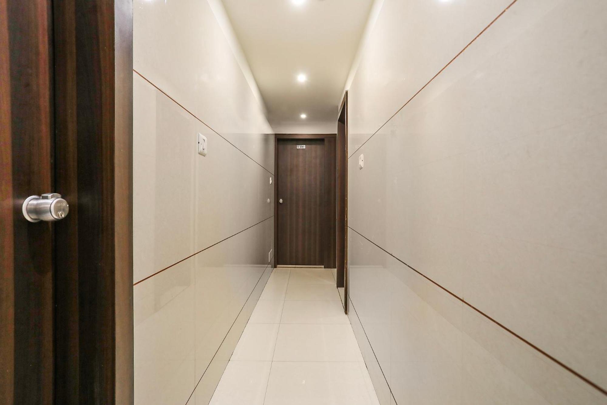 Fabhotel Sk Rajkot Exterior photo