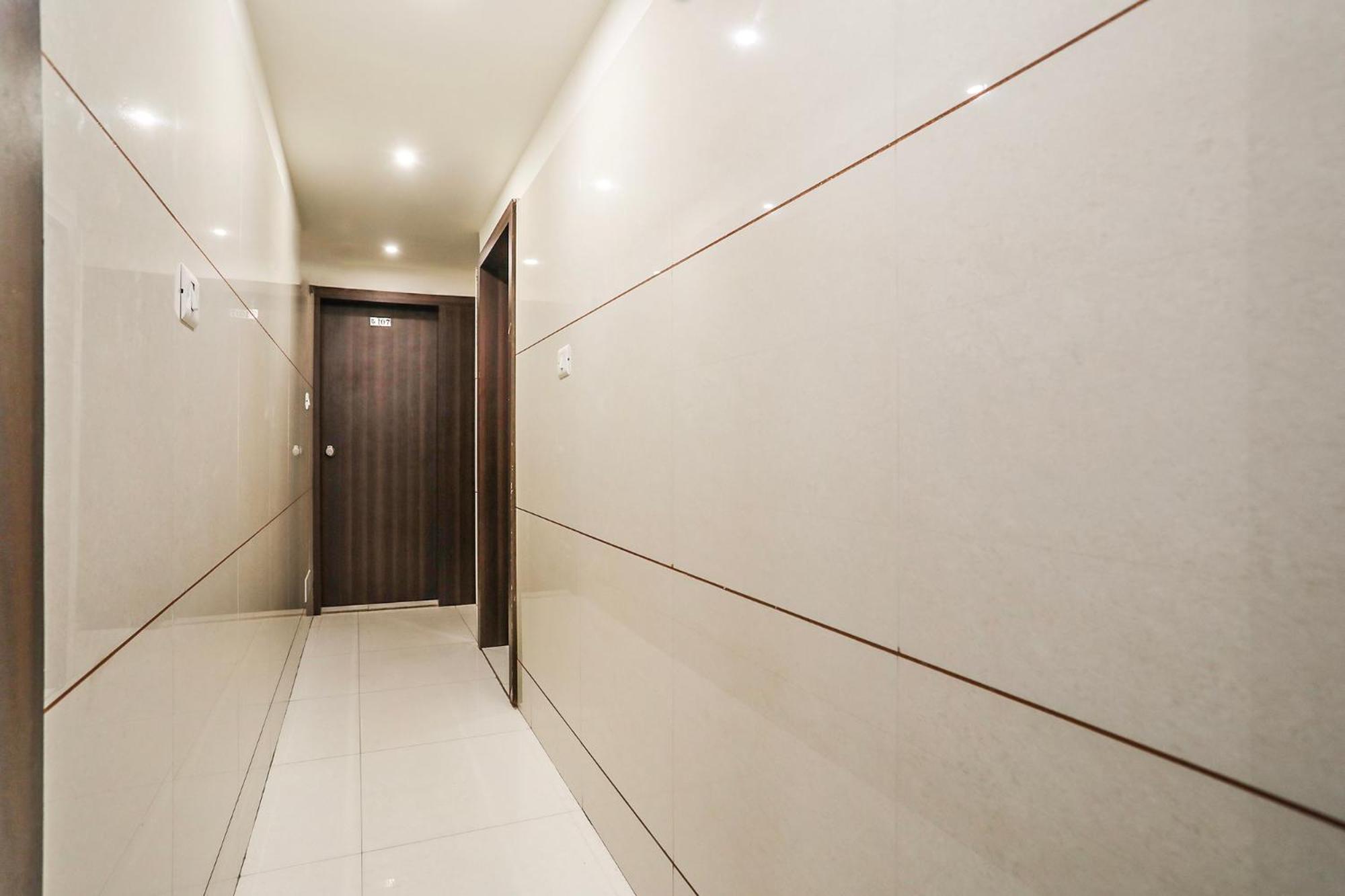 Fabhotel Sk Rajkot Exterior photo