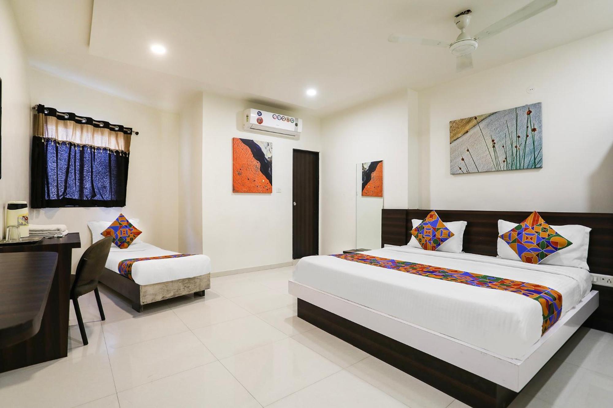 Fabhotel Sk Rajkot Exterior photo