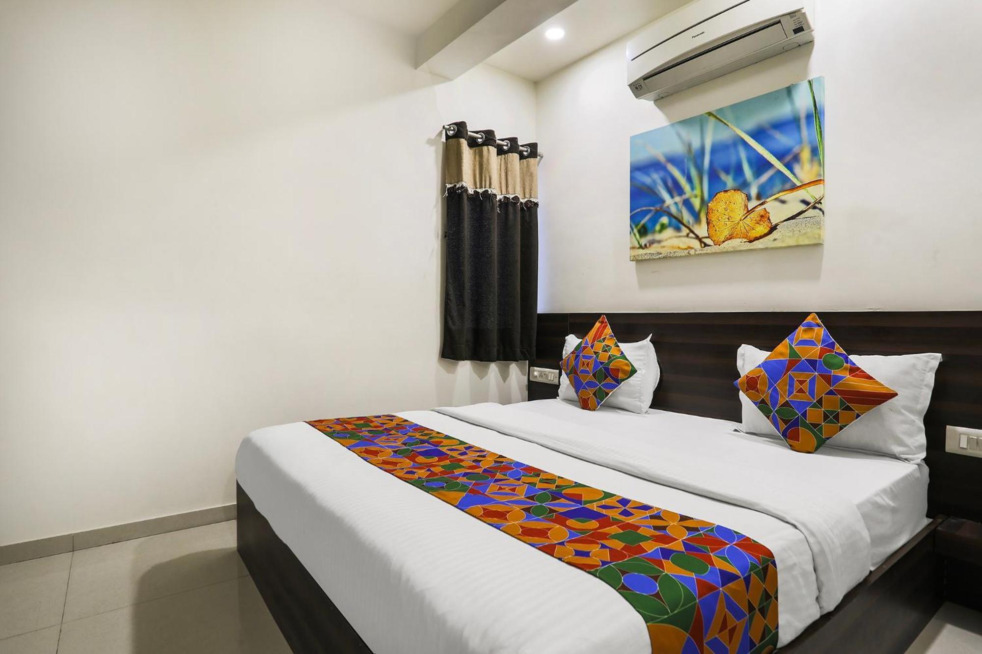 Fabhotel Sk Rajkot Exterior photo